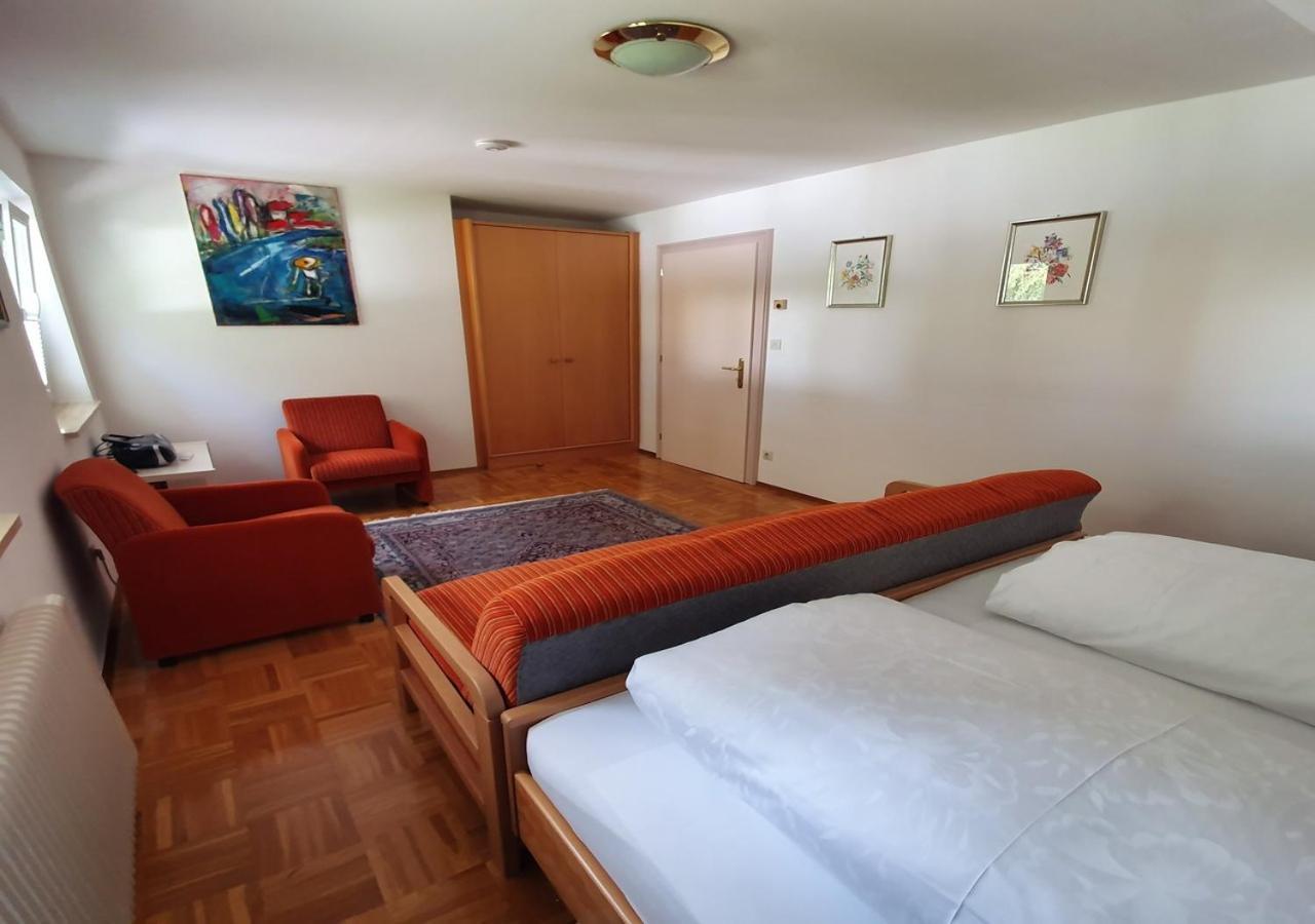 Haus Kraller-Urlaub Mit Seeblick Millstatt Exterior photo